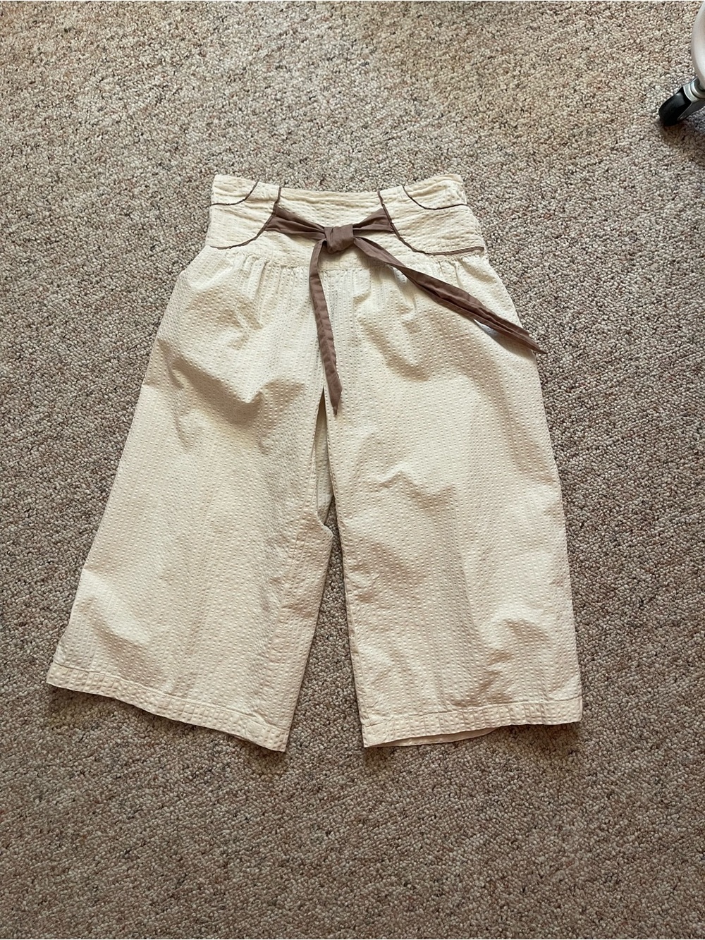 Anthropologie Wide-Leg cropped pants in beige with brown waist tie
